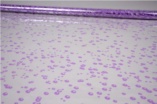 Пленка прозрачная с рисунком Пузыри Сиреневая 70см/200гр