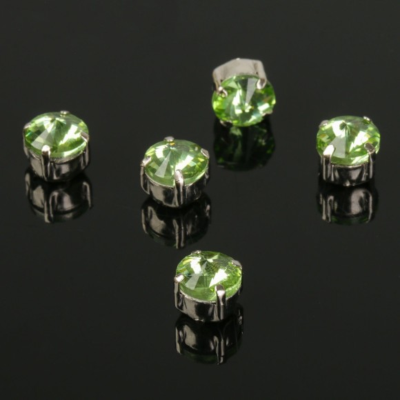 Стразы в цапах 6*6мм Светло-Зелёные в Серебре (1уп/5шт) 2328331