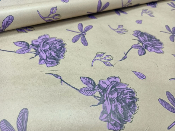 Бумага крафт Надежда сиреневый на коричневом 70см*10м