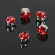 Стразы в цапах 8*8мм Красные в Серебре (1уп/5шт) 2328343