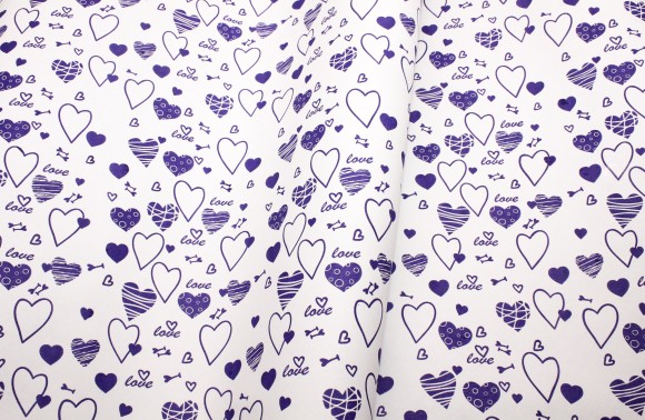 Бумага крафт Сердечки фиолетовый на белом 70см*10м