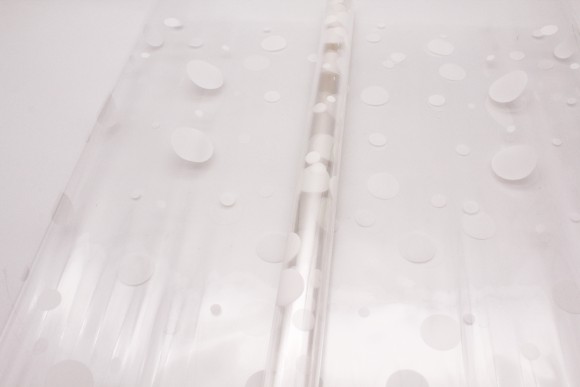 Пленка прозрачная с рисунком Круги Белая 70см/200гр Пленка прозрачная с рисунком Круги Белая 70см/200гр