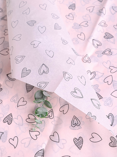 Бумага листами Тишью 50*66см Сердца Чёрные на Розовом (1уп/10шт) ЦЕНА за лист