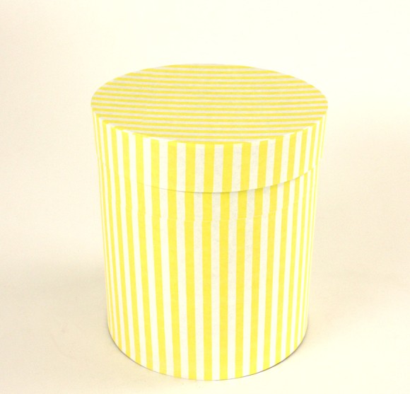 Коробка Круглая Крафт с Рисунк H23см W20см Полоски Жёлтые на Белом