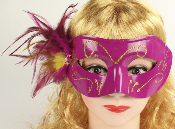 Маска С перьями по бокам