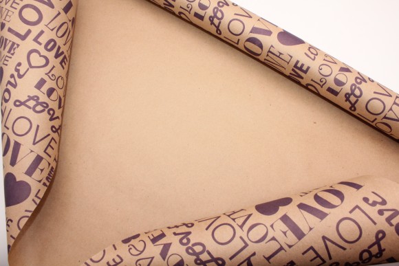 Бумага крафт Love is 60см*10м