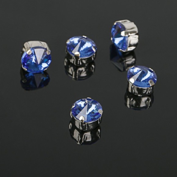 Стразы в цапах 8*8мм Голубые в Серебре (1уп/5шт) 2328340 Стразы в цапах 8*8мм Голубые в Серебре (1уп/5шт) 2328340