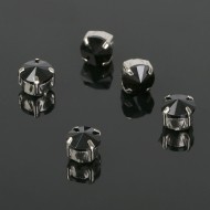 Стразы в цапах 6*6мм Чёрные в Серебре (1уп/5шт) 2328326