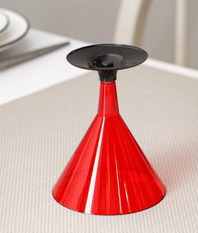 Бокал одноразовый для мартини Кристалл Красный 150мл 1уп/6шт Арт-9379132 Бокал одноразовый для мартини Кристалл Красный 150мл 1уп/6шт Арт-9379132