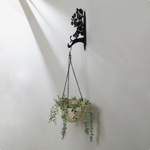 Крючок для подвесных кашпо настен металл Мальчик с цветами 25см Арт-4747345 Крючок для подвесных кашпо настен металл Мальчик с цветами 25см Арт-4747345