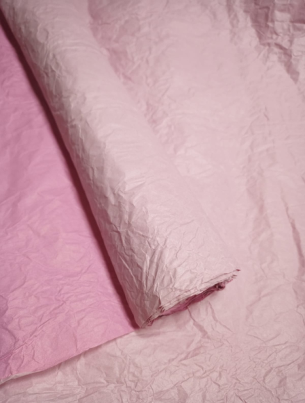 Бумага жатая пыльная роза темно розовая 70см*5м